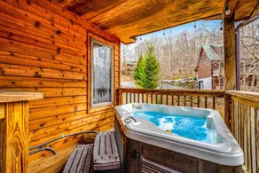 lakeside Hottub pool table pets club available. - Image 5