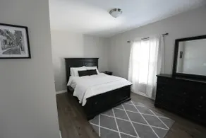 Big Blue #1: Spacious&Modern. Close to Downtown - Image 4