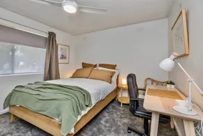 Stylish Central Retreat - Image 2