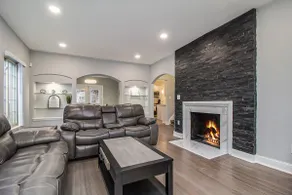 Beautiful Home away from Home! - Image 3