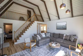 Contemporary cabin w/ spacious deck - Image 4