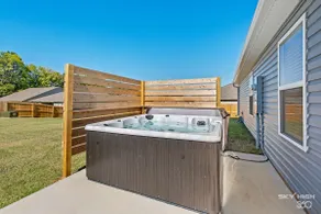 The Blue Goose > Private Hot Tub > 1 Mi off I-49 > 3 Mi to UofA - Image 2