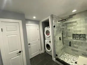 Lakeshore Living- guest studio - Image 4