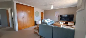 Coastal 2 bedroom Apartment - Image 2