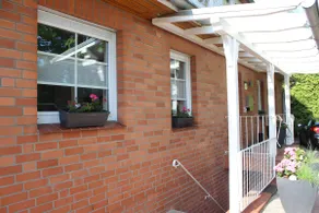 Small basement apartment near HH - Image 2