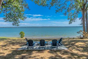 Lake house - Image 2