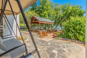 Lake house - Image 3