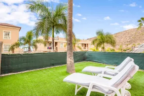 Beautiful apartment with garden. - Image 3