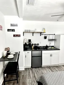Innovation Stays - Guest Suite in Tampa - Image 2