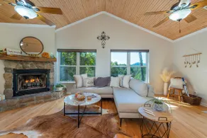 Christmas with Mtn Views, Fire Pit+Fireplace~WiFi! - Image 3