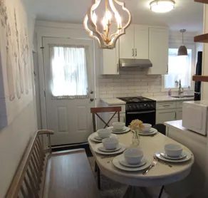 Cozy Corner Cottage - Image 5