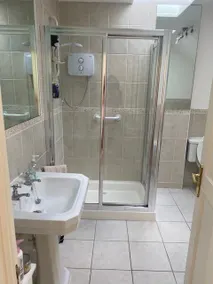 Luxurious Dublin city pad - Image 4
