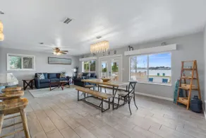 Beautiful bay front home with hot tub! Sleeps 18+ - Image 4
