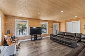 Hills River Haven - Image 3