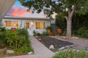 Surf Cottage w/Pool & Firepit 10min from the beach - Image 3