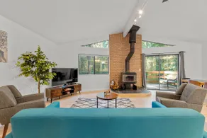 Hazel Hideaway - Image 2