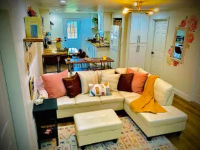 The Boujee Bungalow ~with Soak Tub & Private Yard! - Image 2