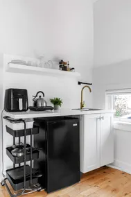 Studio 8~ Modern Loft w/ private balcony - Image 3