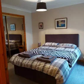 3 Bedroom in Montrose - Image 2