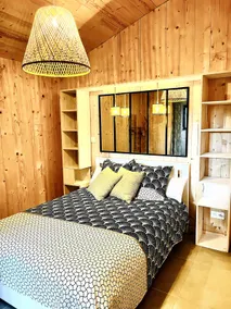 Cabin 56, quiet, cozy, no one opposite - Image 3
