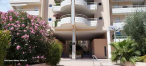 Quiet Studio with Large Terrace - Image 2