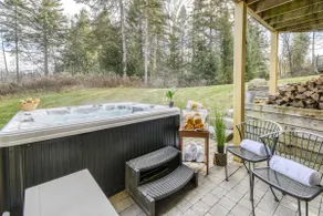 Cozy Golf Tremblant Cottage | HOT TUB + Pool Table - Image 3