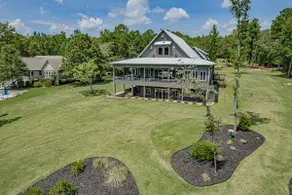Sleeps 12, Kayaks, Private dock, Large yard + More - Image 3