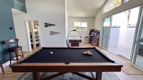 6 Min Walk to Beach-Home Theater-Game Room-Hot Tub - Image 3