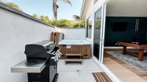 6 Min Walk to Beach-Home Theater-Game Room-Hot Tub - Image 5