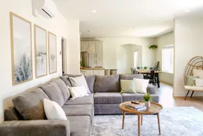 6 Min Walk to Beach-Home Theater-Game Room-Hot Tub - Image 2