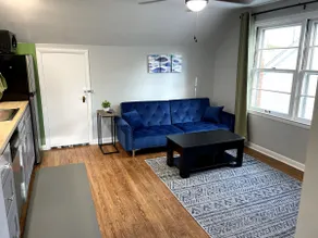 New, cozy remodel in Wilmington - Image 5
