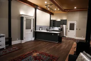 Traveler’s Oasis- Luxury Historic Loft w/Terrace - Image 4