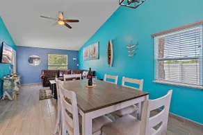 Newly renovated, cozy 2 bedroom - Image 2
