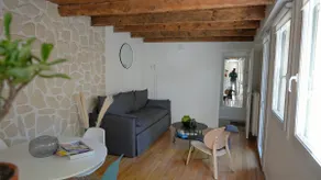Townhouse with a quiet landscaped courtyard - Image 5