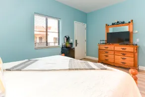 Welcoming Cozy Retreat at Destination Daytona - Image 3