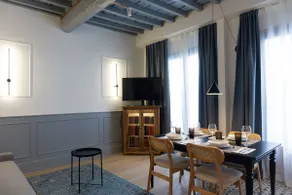 La Antigua Farmacia | 301 Stylish 2-Bedroom Flat - Image 5