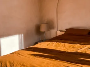 Sunset Stories Old Town Apartment - Image 5