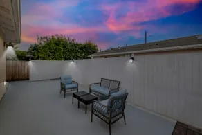 Lux & Oasis, Near Claremont Colleges / ONT - Image 5