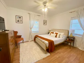 Vintage Styled Mid-Century w/ Large Fenced Yard - Image 4