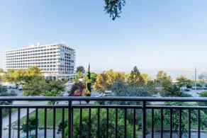 City Moon by halu! Seafront 3-bedroom apartment - Image 5