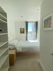 Morden 2bed2bath London Zone2 City/River View Home - Image 5