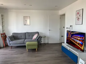 Morden 2bed2bath London Zone2 City/River View Home - Image 4