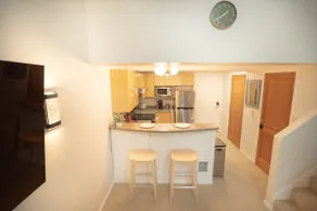 Bright Loft •Belltown •Free Prk - Image 2