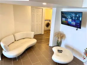 Tranquil Walkout Suite + Views - Image 2