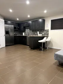 Tranquil Walkout Suite + Views - Image 4