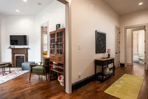 Quiet downtown retreat, walk to everything 2BR/2BA - Image 3