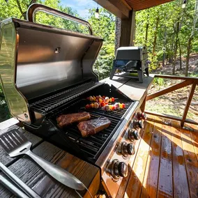 Couples Cabin/Hot Tub/Fire Pit/Peaceful/Private - Image 3