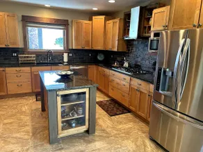 Yellowstone Paradise Valley Home - Image 5