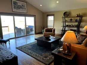 Yellowstone Paradise Valley Home - Image 2