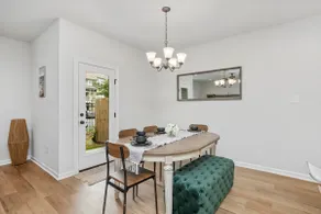Stylish Family Townhouse in Baton Rouge - BC1004 - Image 3